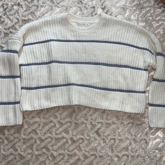 moon & madison Sweaters - moon & madison Cream and blue Striped oversized cropped Sweater